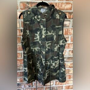 LE3NO Camouflage Sleeveless Utility Vest